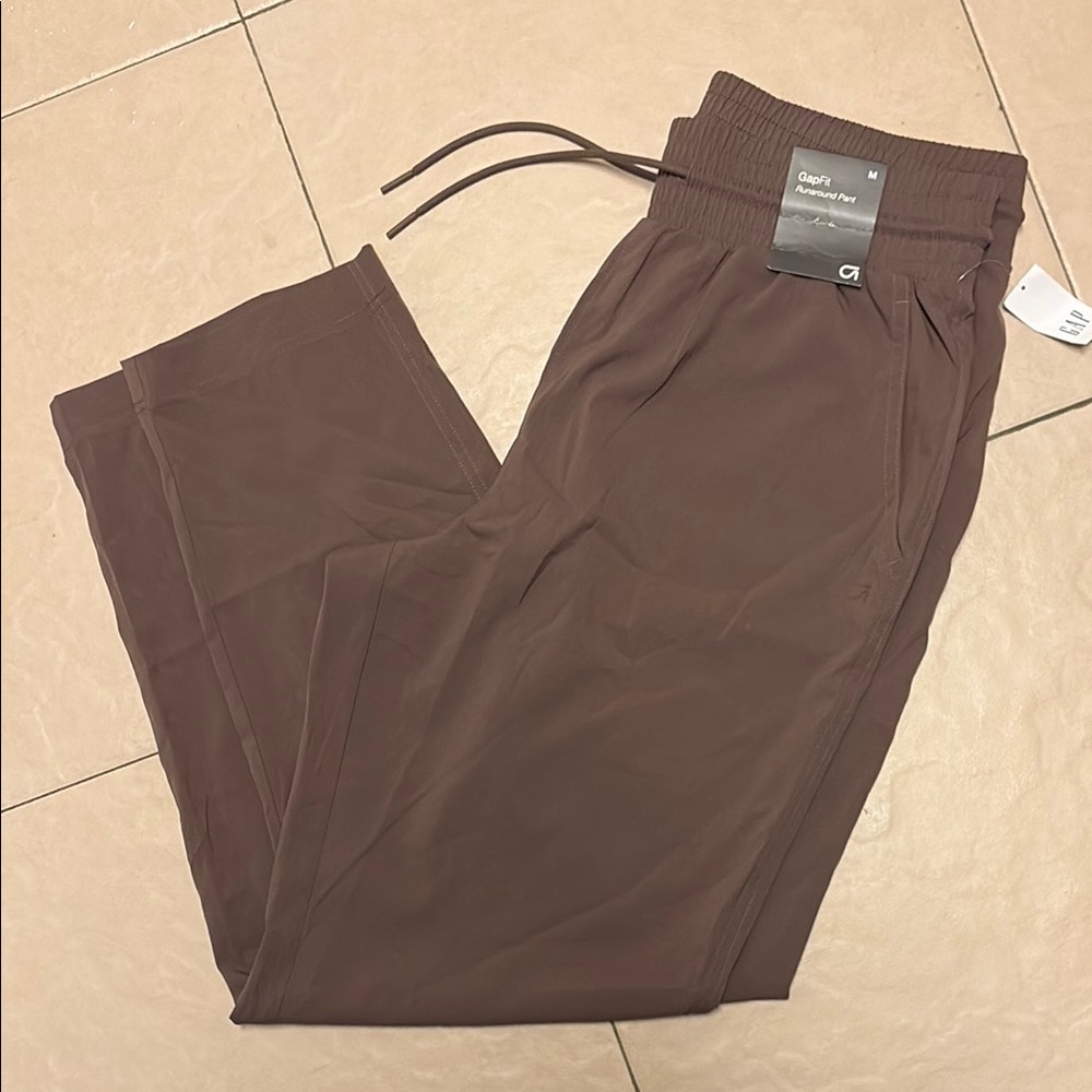 Women’s Gap Runaround Pants